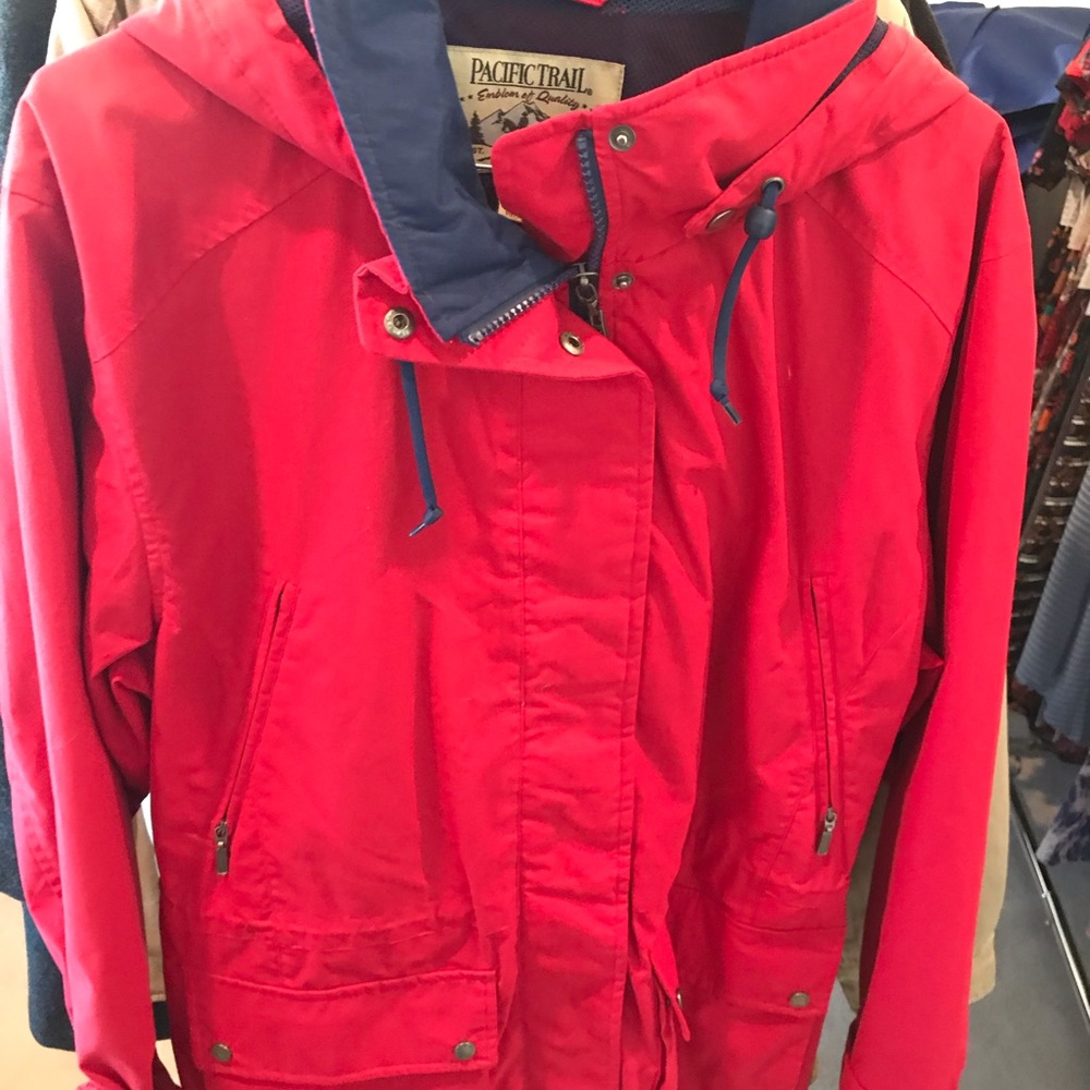 NWT lightweight hooded coat